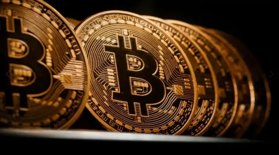 100 биткоинов, не двигающиеся 16 лет, переведены владельцем