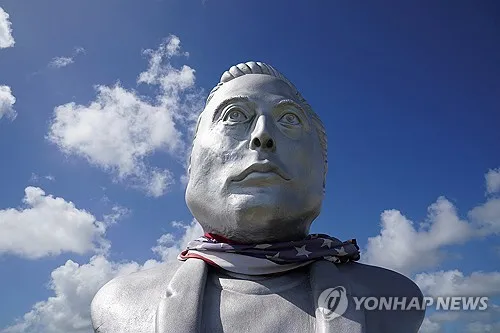 일론 머스크, 세계 최초 '조만장자' 등극…스페이스X 시총 6위에