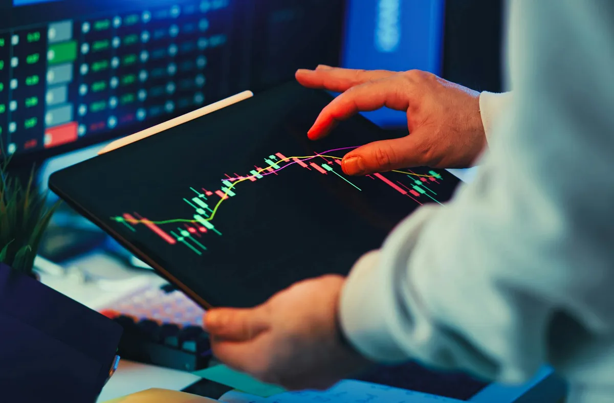Charles Schwab revela quanto cada investidor poderia ter de Bitcoin em seu portfólio