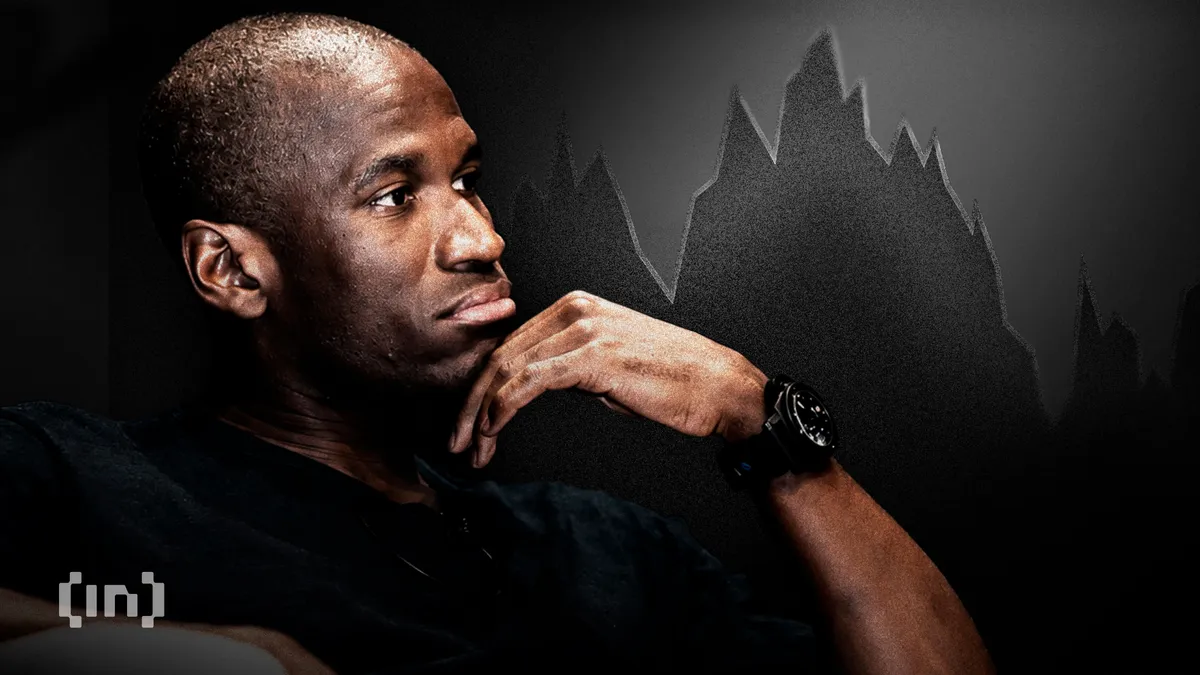 Venda repentina de 2.364 ETH por Arthur Hayes revela padrão nas operações
