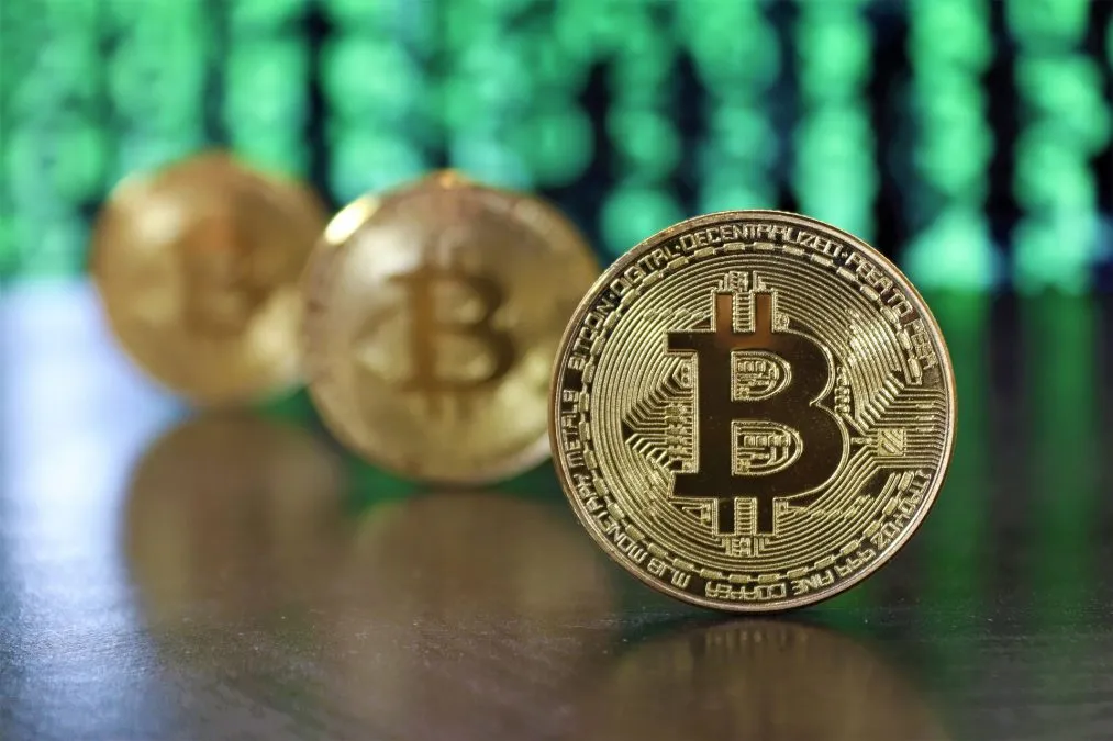 Bitcoin se aproxima da formação de um fundo, mas o processo ainda não terminou, aponta Glassnode