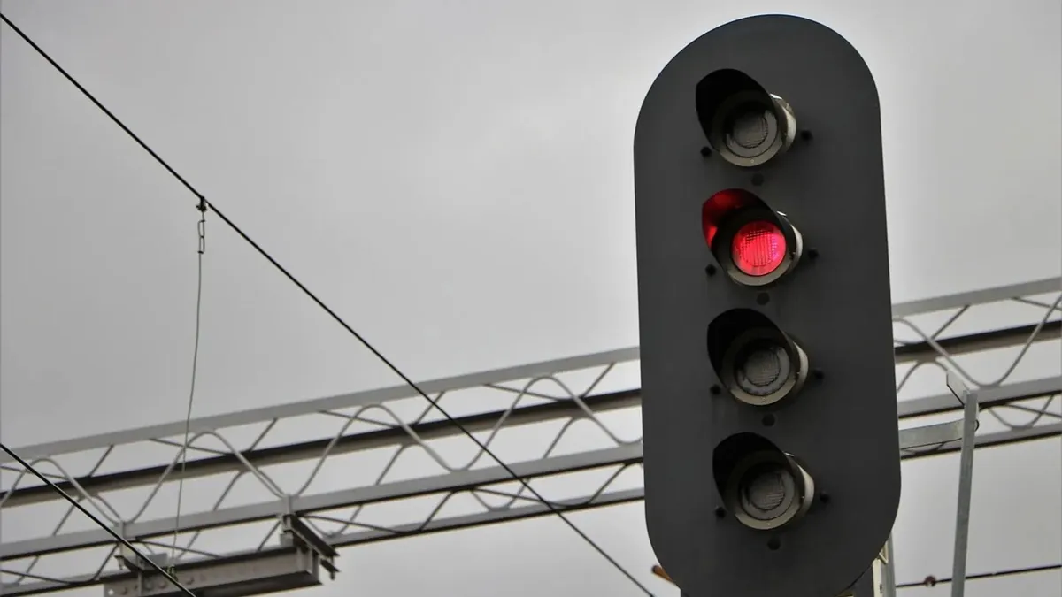 The bond market is flashing a clear signal on interest rates. Bitcoin bulls should take note