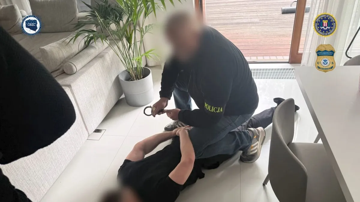Polônia prende quatro pessoas envolvidas em roubo de criptomoedas e outros crimes