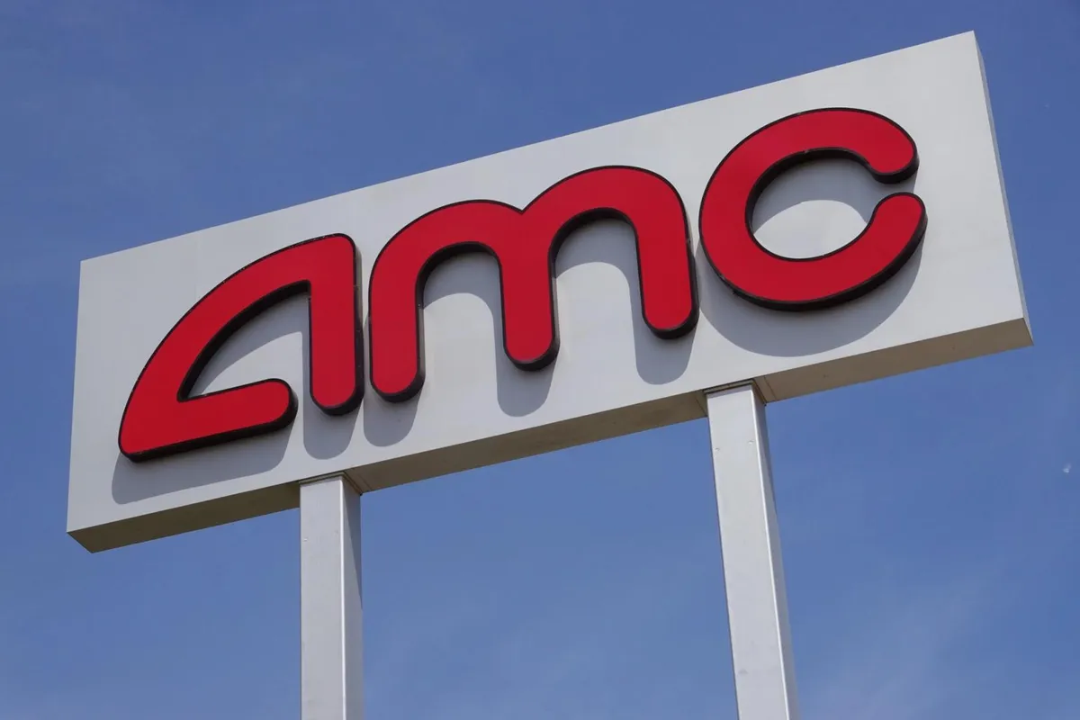 AMC CEO criticizes Robinhood over stock token, highlights synthetic share concerns