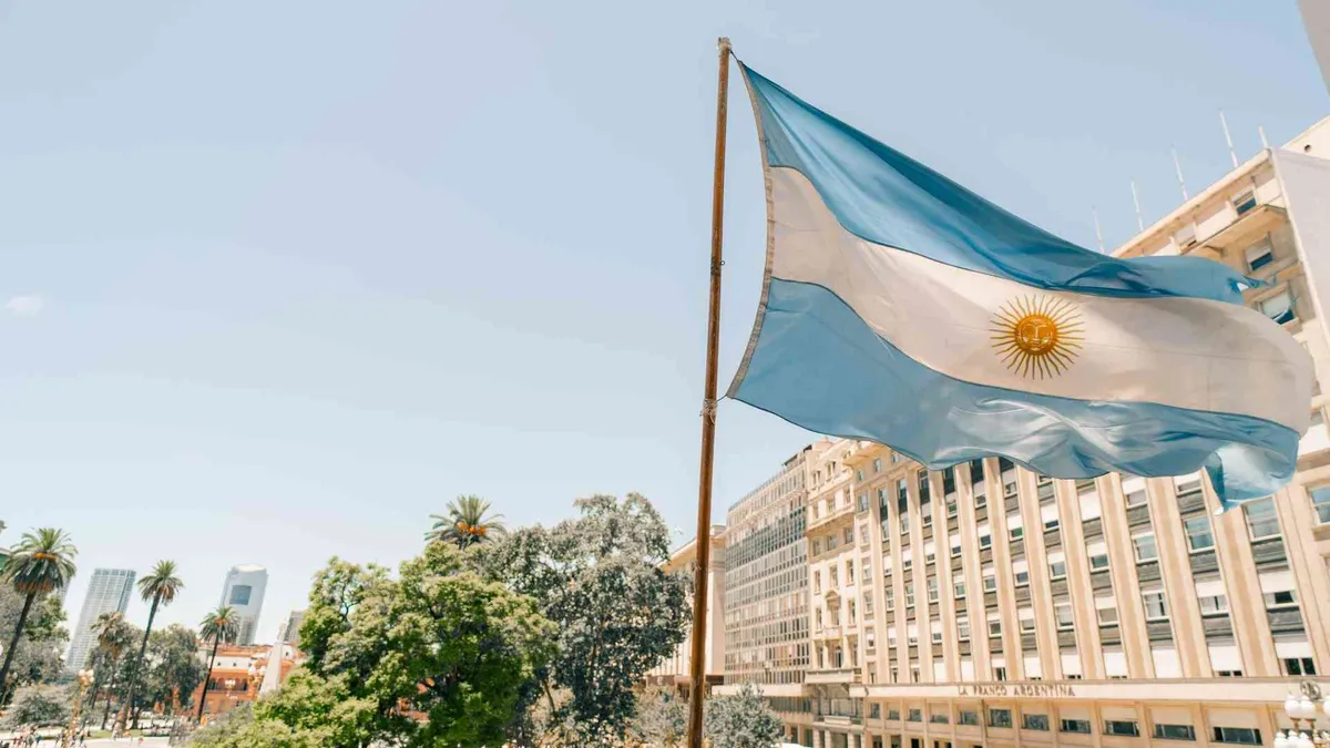Argentina impõe novas regras para corretoras de bitcoin e proíbe mixers