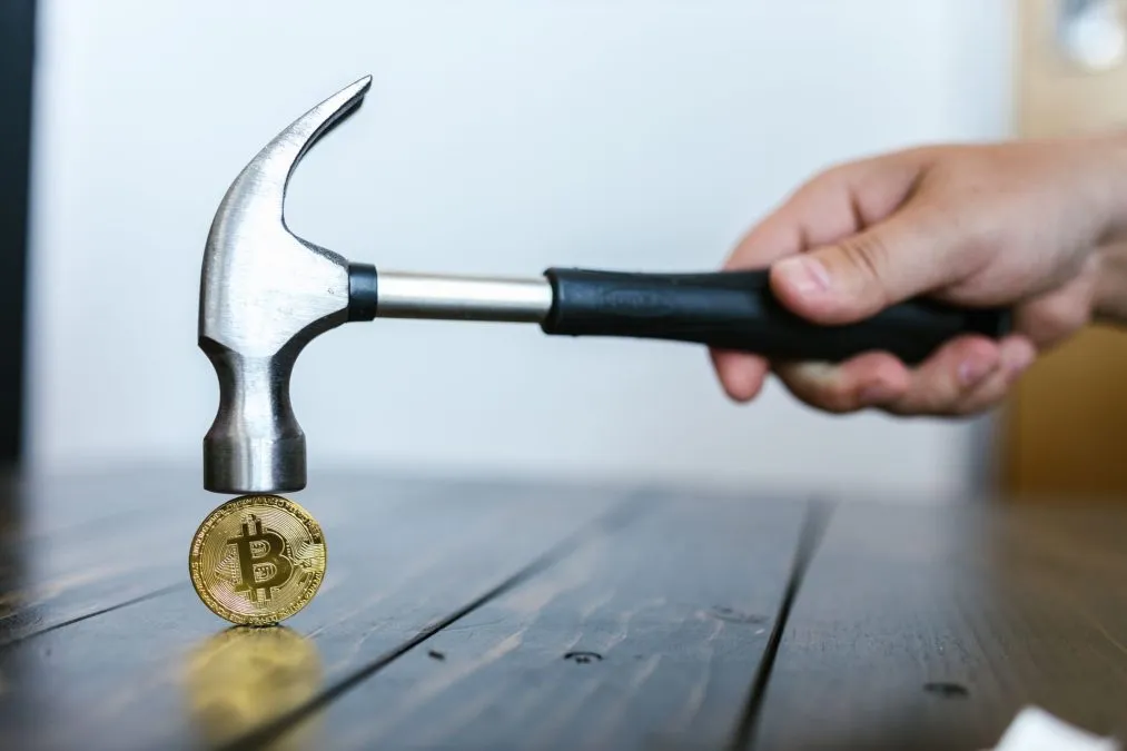 Aumento de impostos de R$ 287 milhões afeta seis empresas de criptomoedas na Suécia