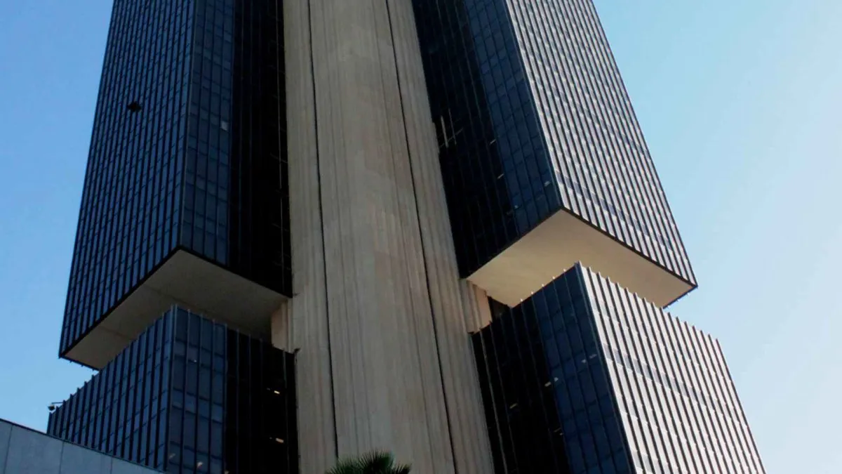 Apenas dez corretoras de bitcoin no Brasil devem se adequar à nova regulação do BC