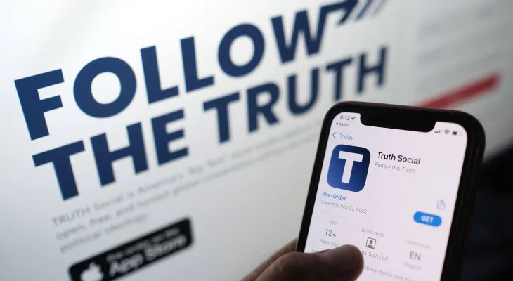 Trump Media bán dịch vụ xem sớm bài đăng của Trump trên Truth Social