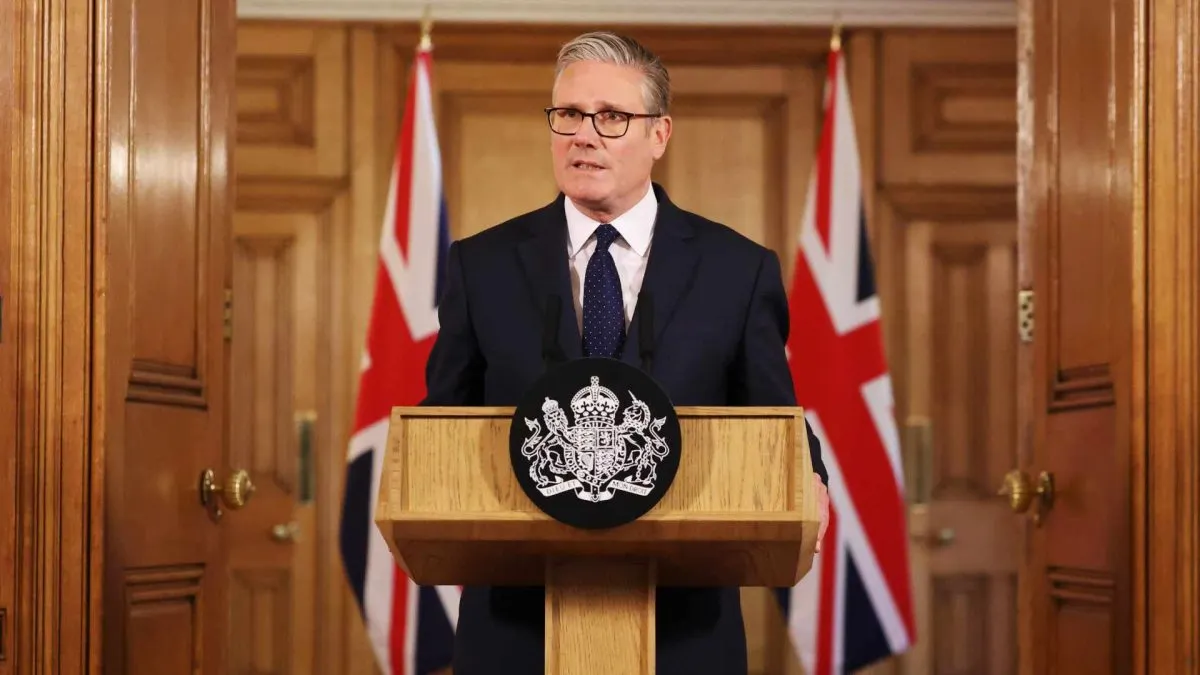 Reino Unido condena ucraniano e romeno que ganharam criptomoedas para incendiar bens do primeiro-ministro Keir Starmer