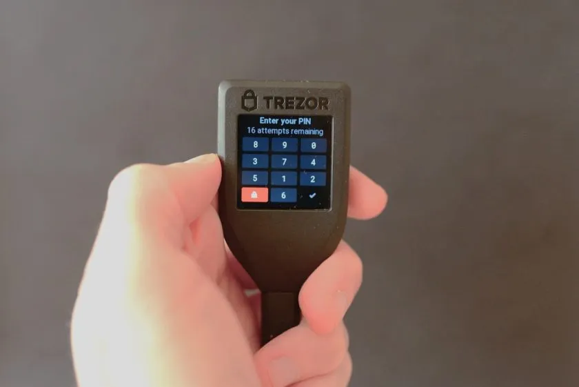 Trezor alerta que Bitcoin debe prepararse desde ya para la amenaza de la computación cuántica
