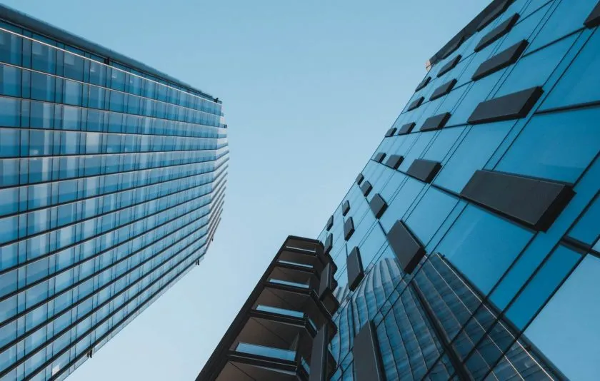 Bancos apuestan por combinar stablecoins, depósitos tokenizados y fondos digitales en una sola infraestructura