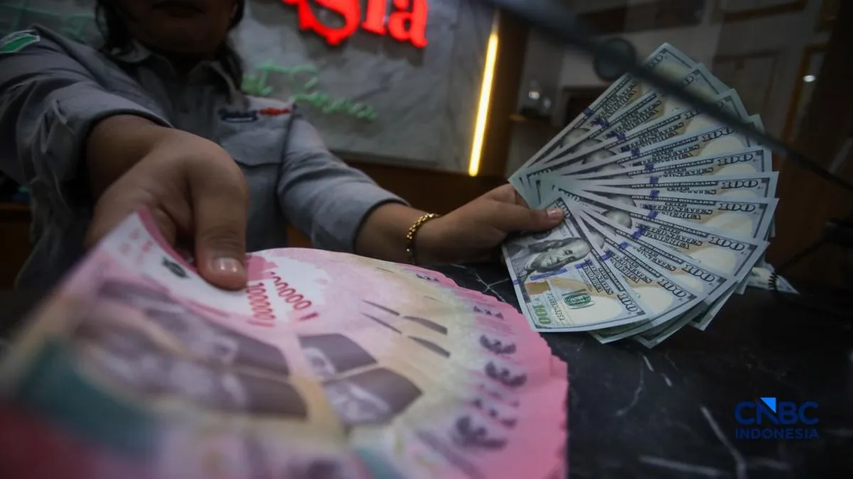 Rupiah Dibuka Perkasa, Dolar AS Turun ke Rp17.950