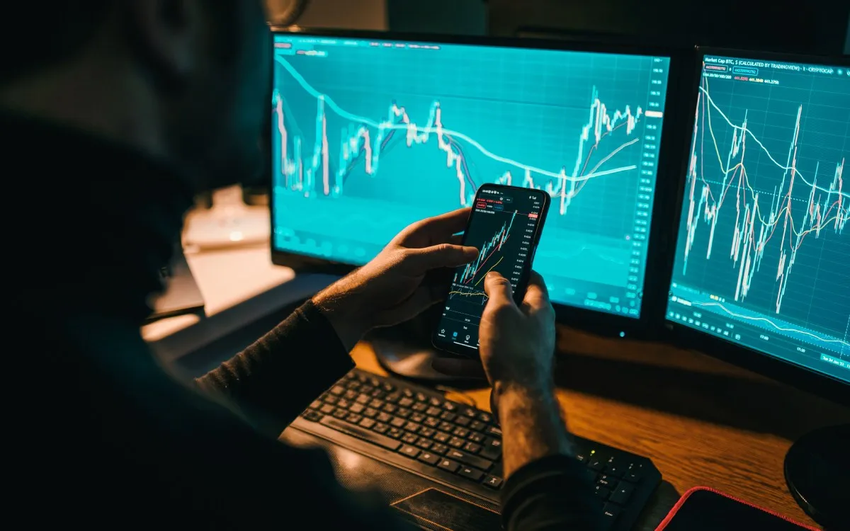 Ünlü trader Bitcoin’de yön değiştirdi: Tüm short pozisyonlarını kapattı