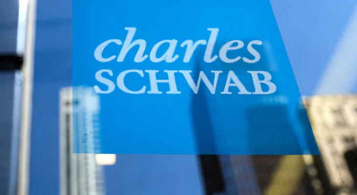 Charles Schwab sắp cho phép khách hàng giao dịch SOL, AVAX và LINK