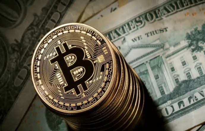 لماذا هبط البيتكوين إلى مستوى 80 ألف دولار؟