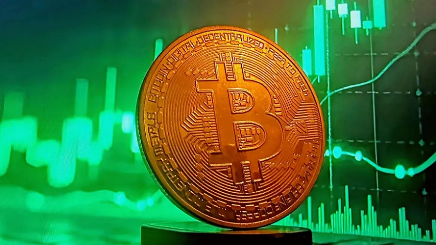 Биткоин и альткоины показывают сдержанный рост после недавнего ралли