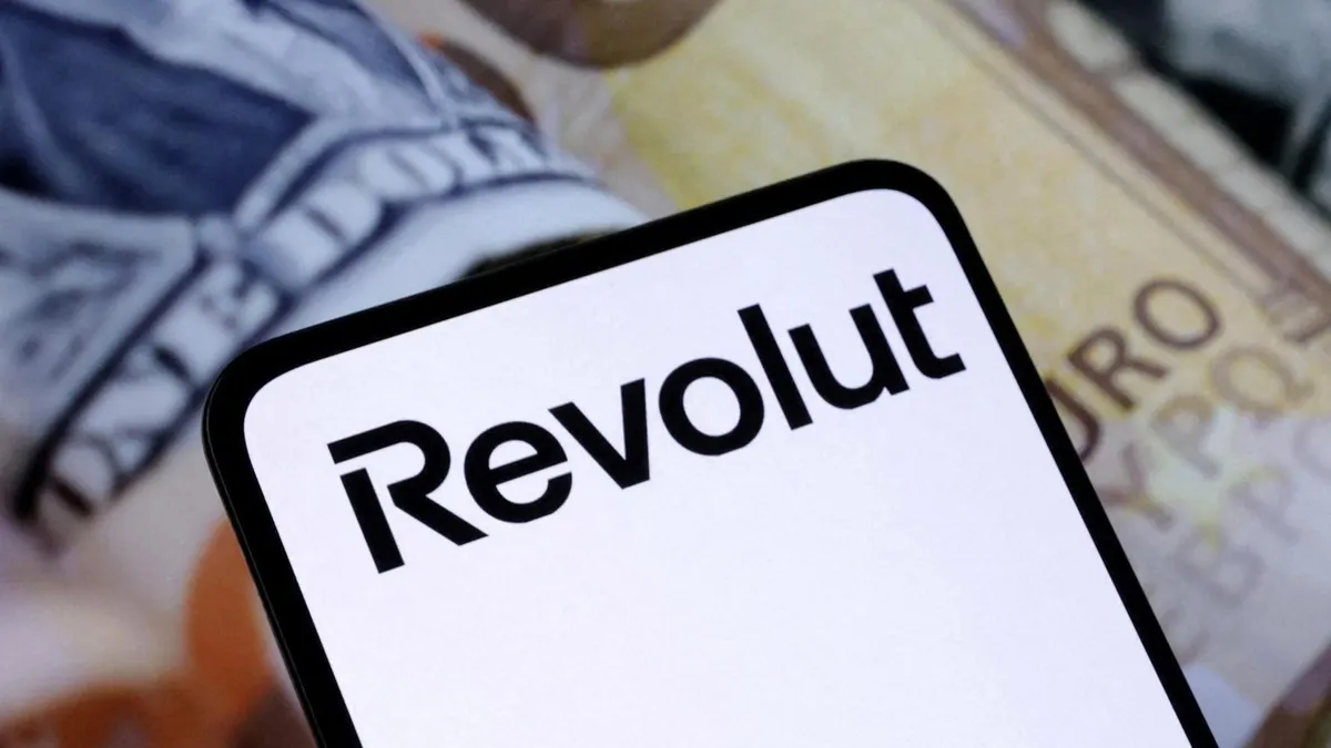 Revolut تكشف عن تسرب بيانات عملائها بعد استجابة لطلب حكومي مزيف