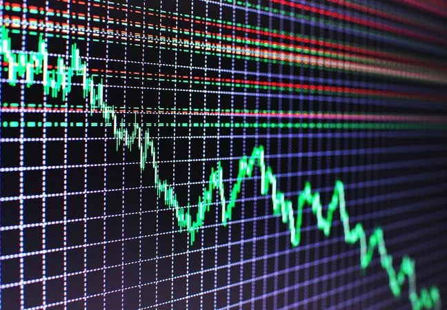 Crypto market wipeout triggers nearly $1 billion in liquidations across majors