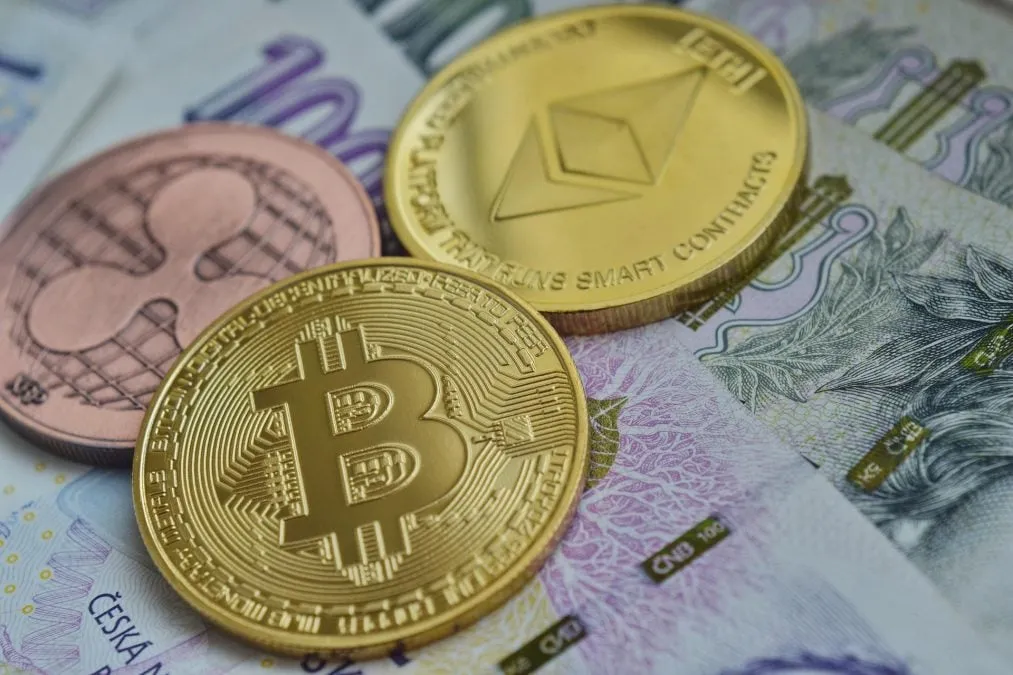 Receita vai monitorar criptomoedas no exterior com troca automática de dados