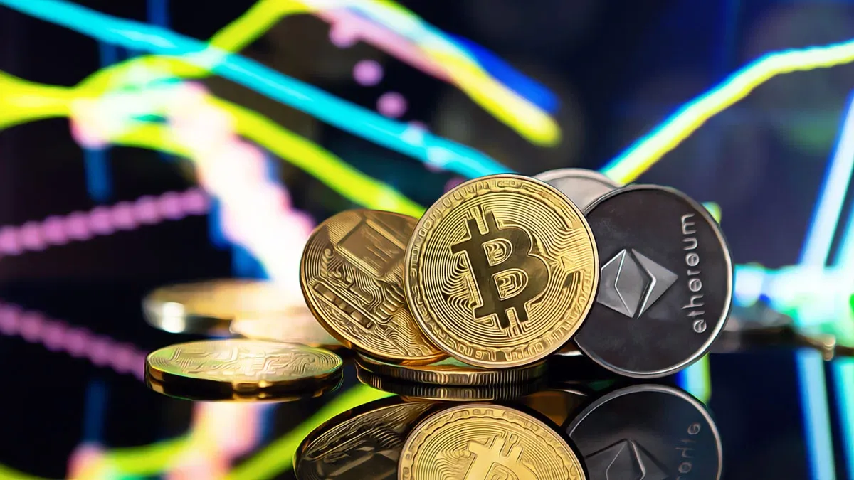 Bitcoin fiyatı 76.400 dolardan 77.800 dolara yükseldi