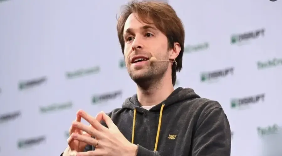 Джастин Дрейк советует инвесторам переходить на новые адреса из-за угроз AI