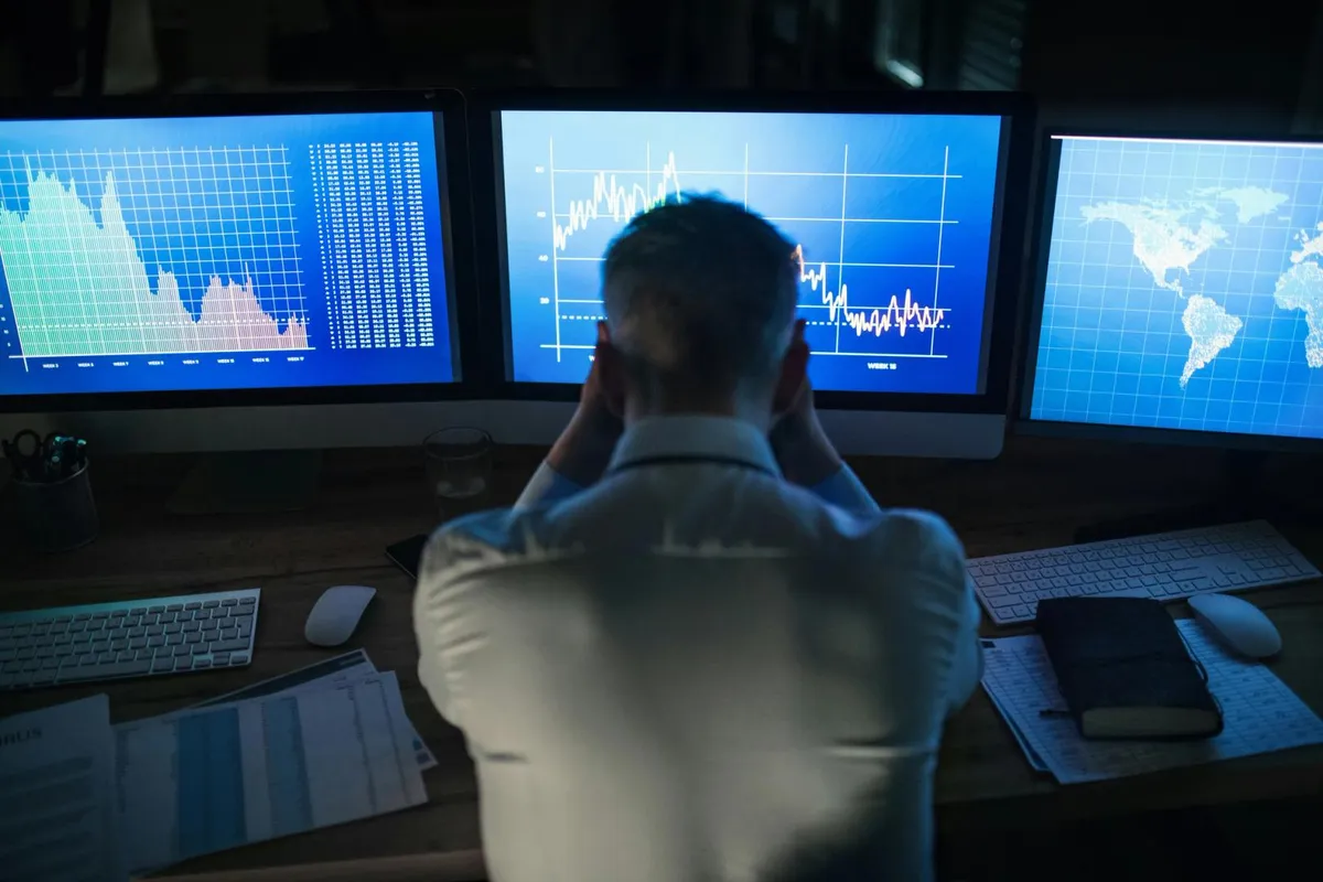 Smart-contract and DeFi coins lead losses as bitcoin wilts for 4th straight day