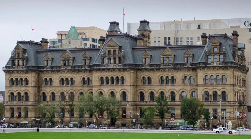 Canada proposes 1:1 reserve mandate for stablecoins while keeping yield ban