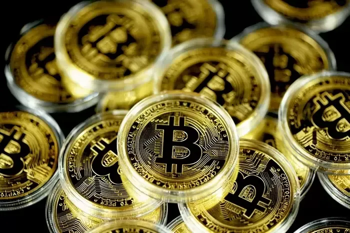 비트코인(BTC) 투자자들, 99% 폭락해도 인정 못 해...피터 쉬프 "광신도들" 저격