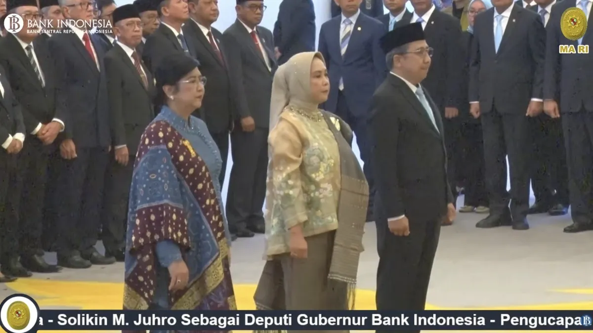 Pelantikan Destry Damayanti sebagai Gubernur BI dihadiri pejabat negara