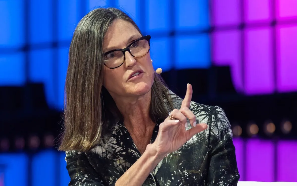 ARK Invest düşen kripto hissesine ekleme yaptı, kendi Bitcoin ETF’ini ise sattı