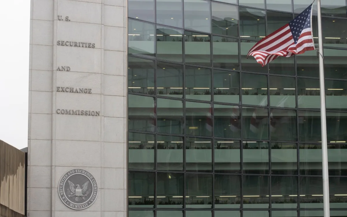 SEC, tokenize edilmiş ABD hisseleri için blok zinciri işlemlerine onay verdi
