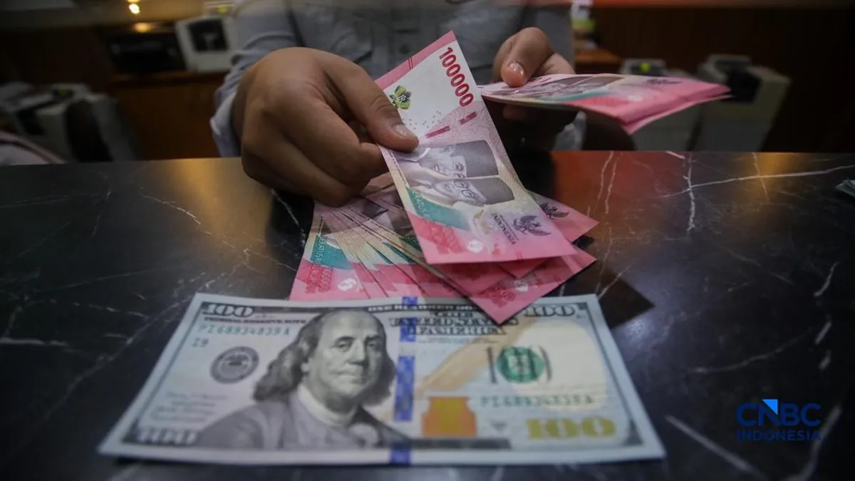 Rupiah Dibuka Menguat Tipis, Dolar AS Masih di Rp18.060