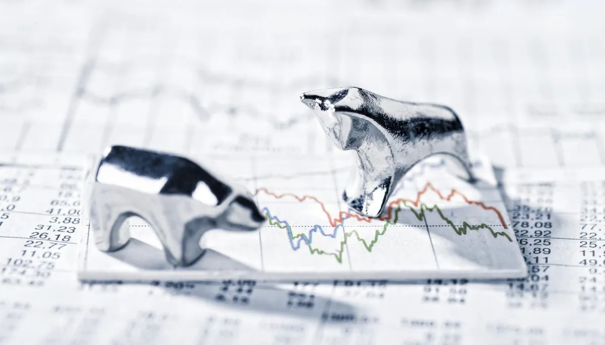 Major cryptocurrencies under pressure as oil jumps 3%