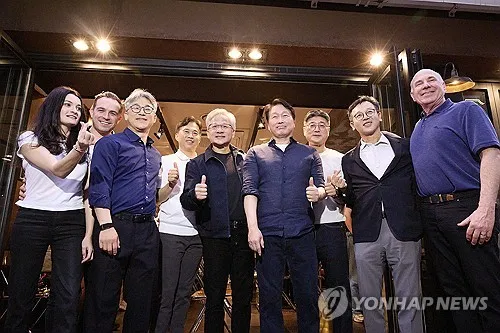 [AI픽] SKT, 엔비디아와 손잡고 AI 팩토리 구축…아시아 시장 겨냥