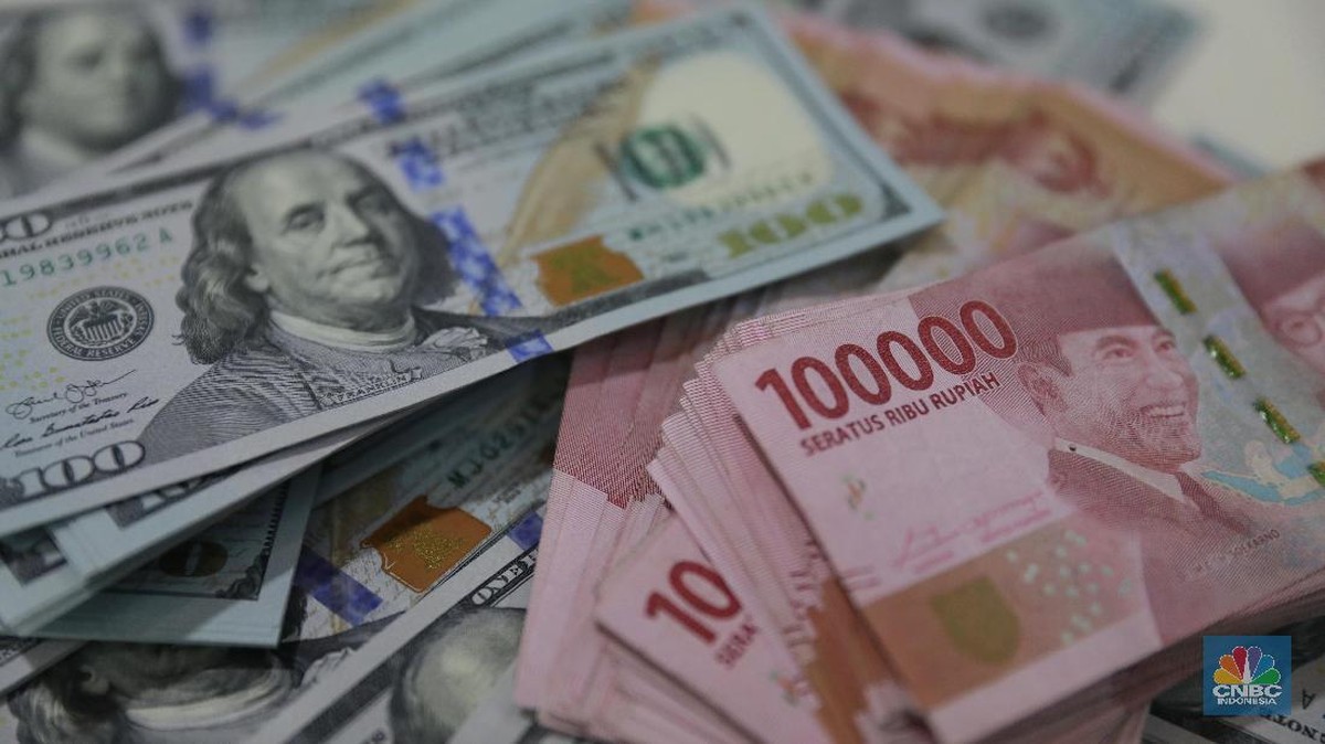 Semua Mata Uang Keok Dihantam Dolar, Aneh Jika Rupiah Perkasa Sendiri
