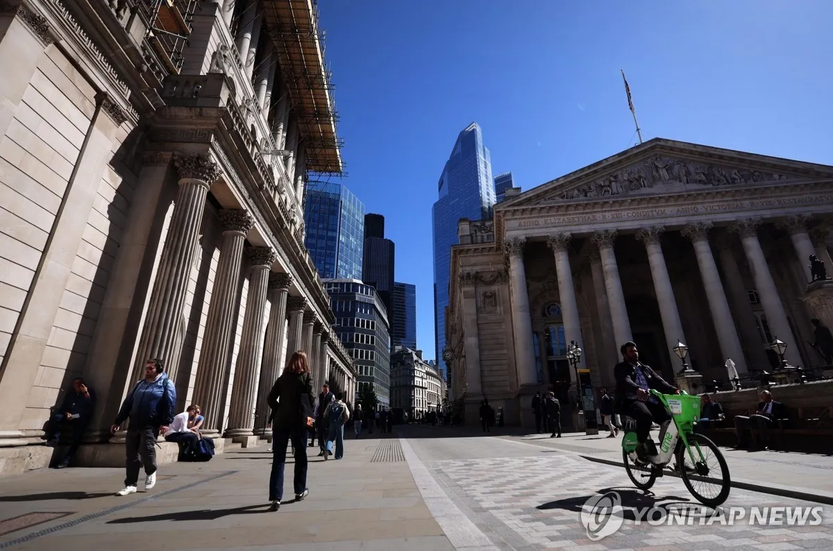 잉글랜드은행, 금리 동결 속 물가 상승 시 추가 긴축 경고