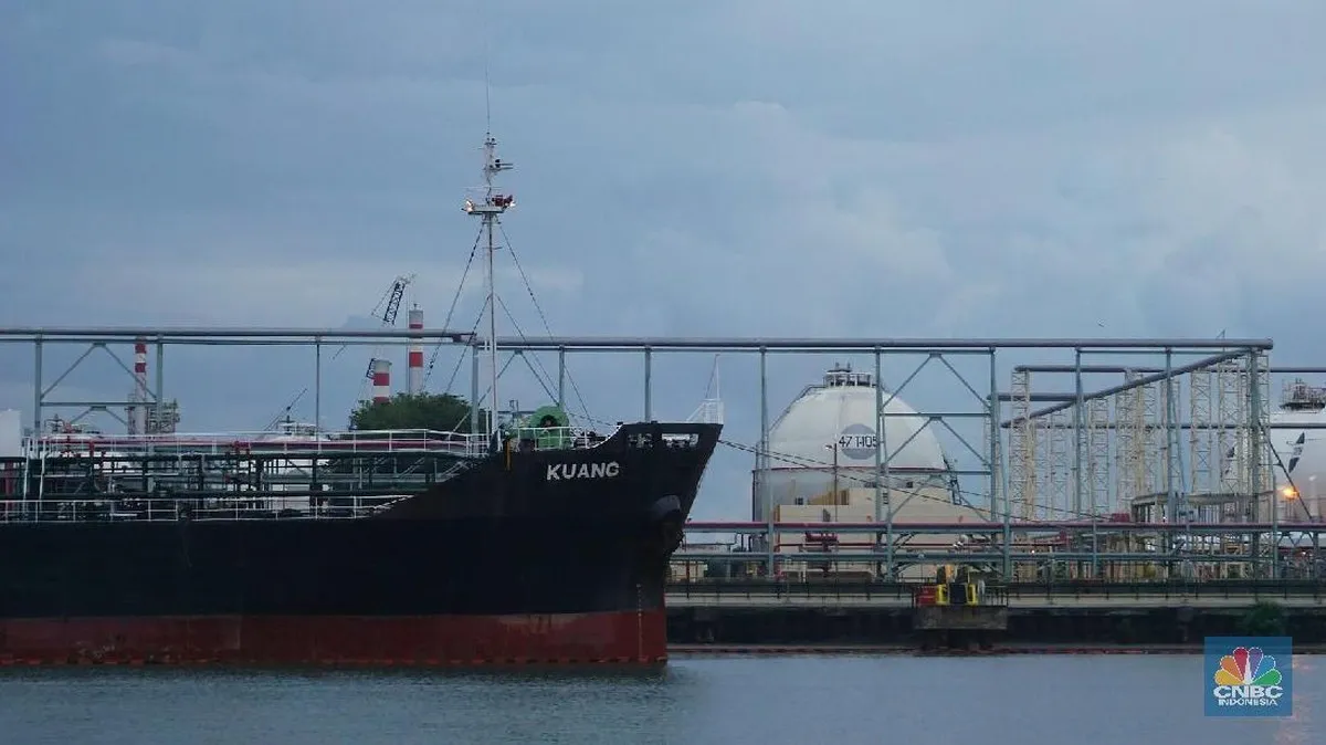 Harga minyak Brent melonjak ke US$83,21 per barel akibat ketegangan geopolitik