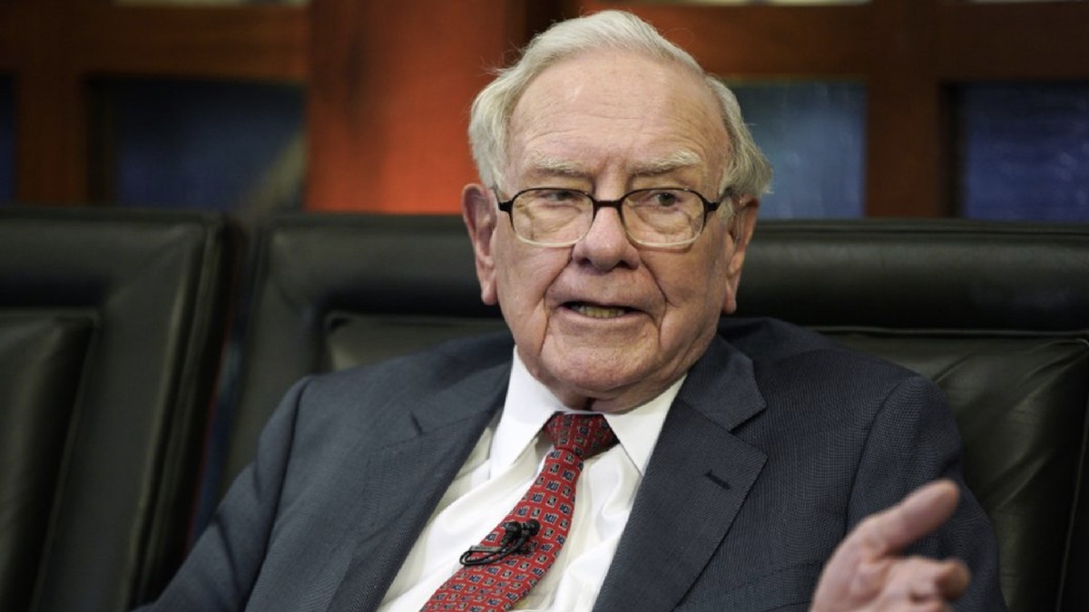 Warren Buffet Ungkap 3 Aset Investasi Anti-Boncos Lawan Inflasi