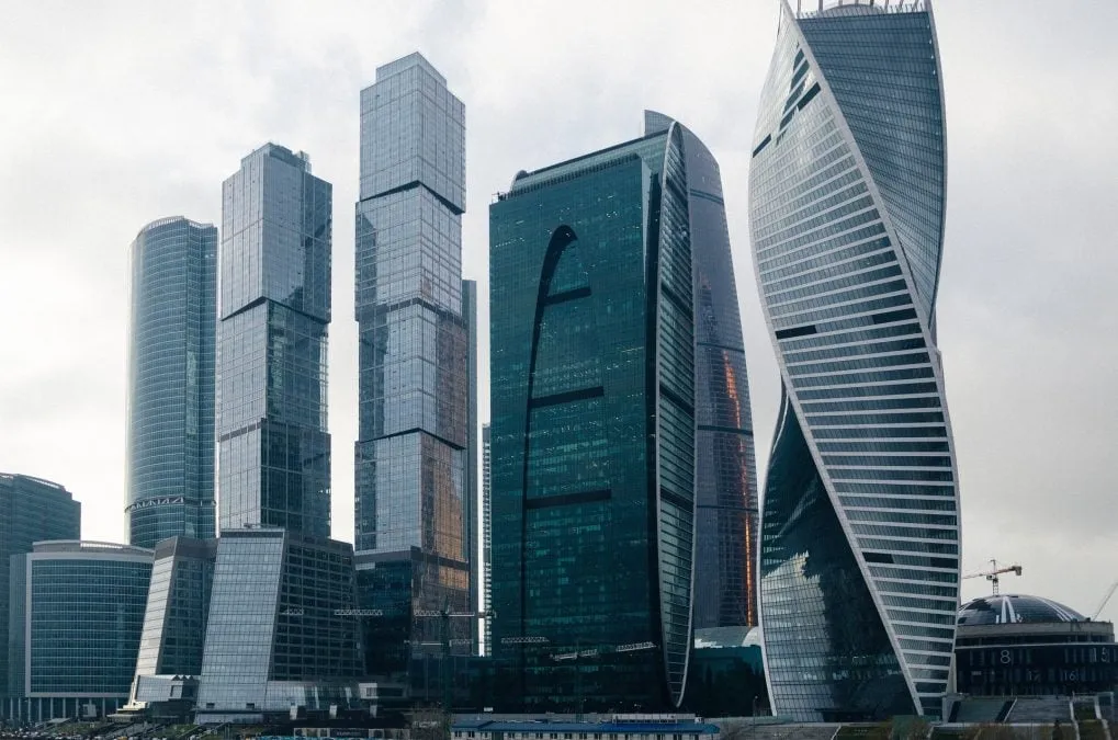 Autoridades russas fecham nove casas de câmbio de criptomoedas em Moscovo