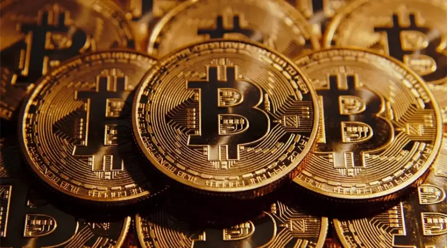 Bitcoin может продолжить расти только при пробое $82 000–83 000