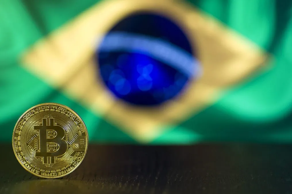 Chainalysis aponta que fluxo ilícito de criptomoedas para corretoras brasileiras ficou mais complexo