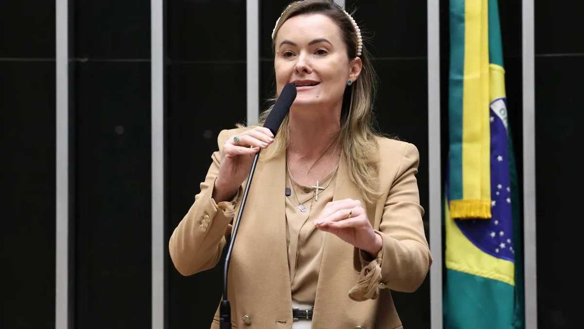 Deputada Julia Zanatta propõe decreto para contestar regras do Banco Central sobre criptomoedas