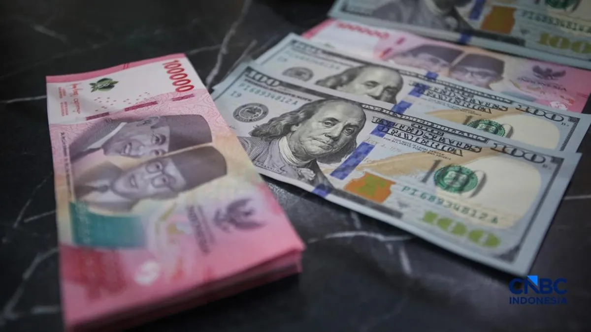 Rupiah Ditutup Menguat, Dolar AS Turun Tipis ke Rp18.080